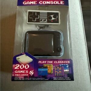 Retro Game Console with 200 Games - Black
